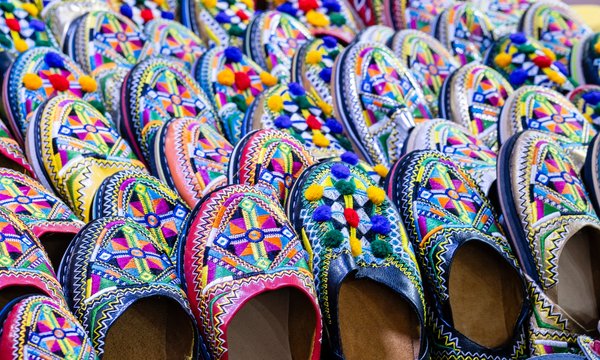 Chaussons tendance : confort et style pour toute la famille !